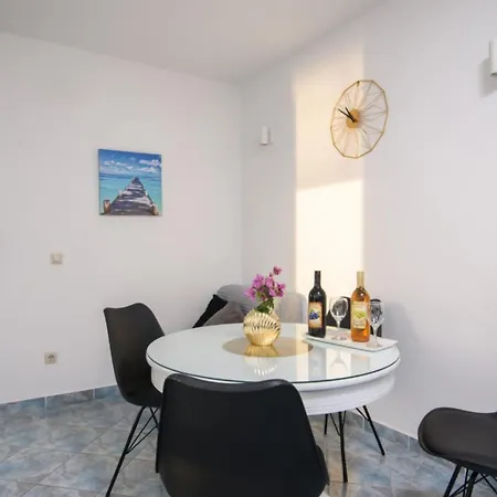 In Okrug Gornji With Sea View, Air Conditioning, Wifi, Washing Machine 5049-2