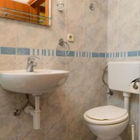 In Okrug Gornji With Sea View, Air Conditioning, Wifi, Washing Machine 5049-2 * تروغير