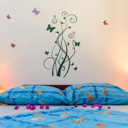 In Okrug Gornji With Sea View, Air Conditioning, Wifi, Washing Machine 5049-2 Апартаменти *