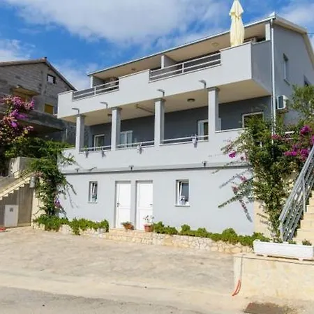 Apartment In Okrug Gornji With Sea View, Air Conditioning, Wifi, Washing Machine 5049-2