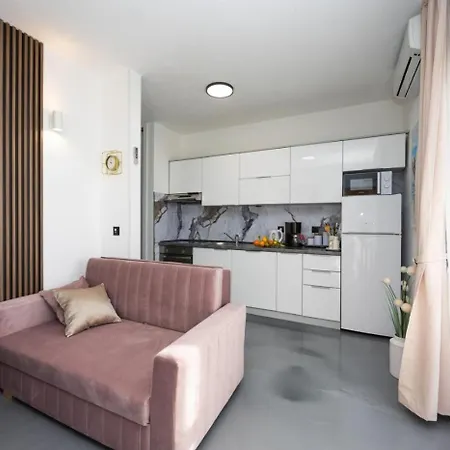 In Okrug Gornji With Sea View, Air Conditioning, Wifi, Washing Machine 5049-2 Apartament