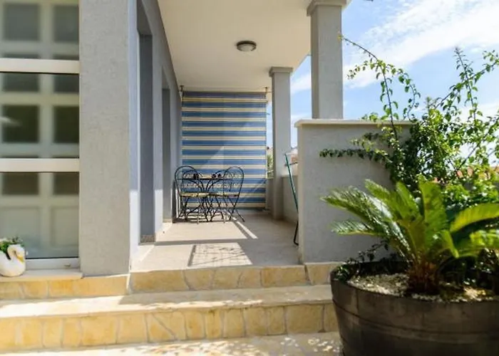 In Okrug Gornji With Sea View, Air Conditioning, Wifi, Washing Machine 5049-2 *