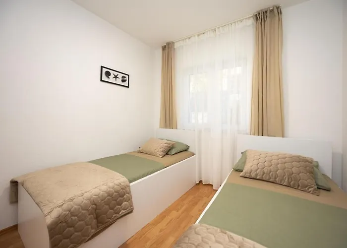 In Okrug Gornji With Sea View, Air Conditioning, Wifi, Washing Machine 5049-2 Trogir