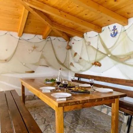 In Okrug Gornji With Sea View, Air Conditioning, Wifi, Washing Machine 5049-2 트로기르