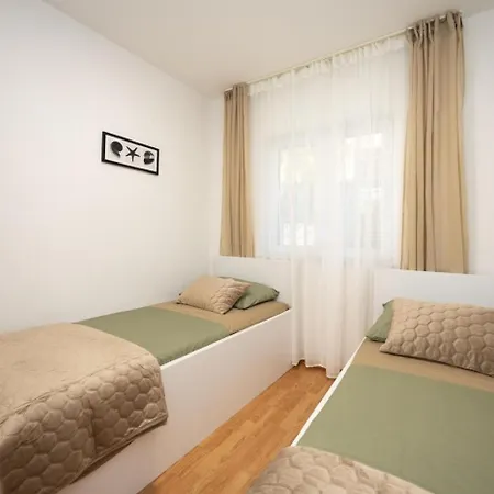 In Okrug Gornji With Sea View, Air Conditioning, Wifi, Washing Machine 5049-2 트로기르